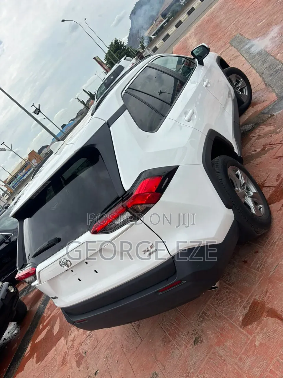 Toyota RAV4 2024 White