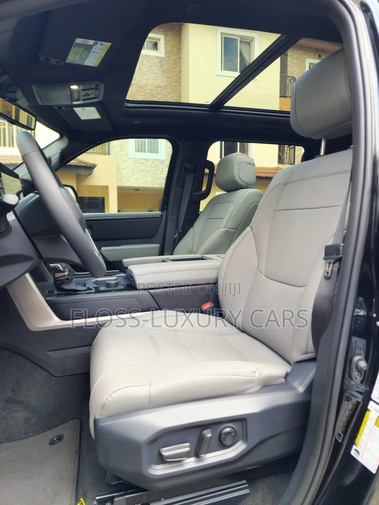 Toyota Tundra 2025 Black