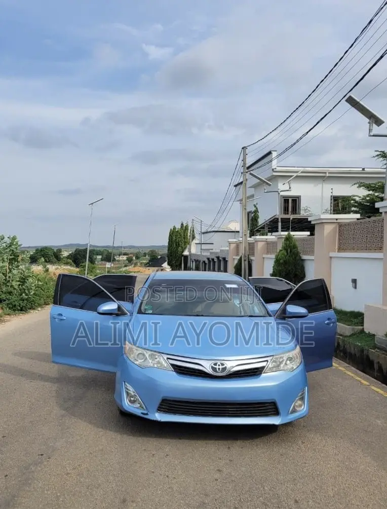 Toyota Camry 2013 Blue