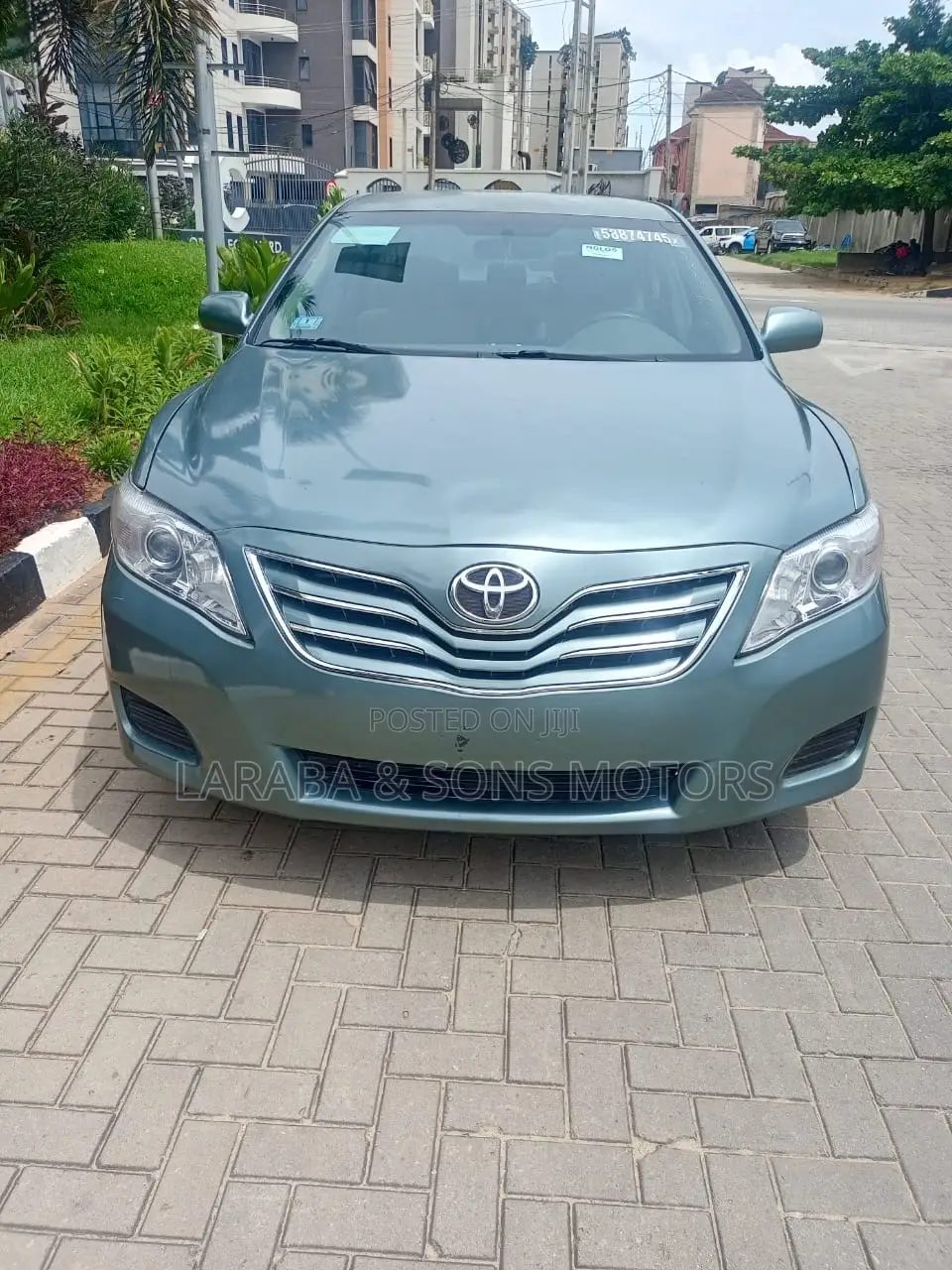 Toyota Camry LE 4dr Sedan (2.5L 4cyl 6A) 2011 Green