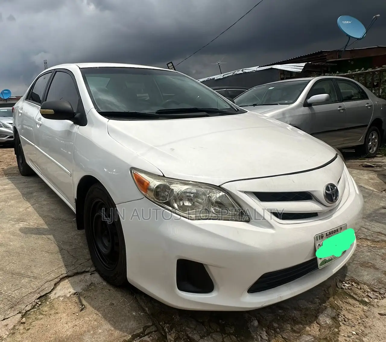 Toyota Corolla LE 4dr Sedan (1.8L 4cyl 4A) 2012 White