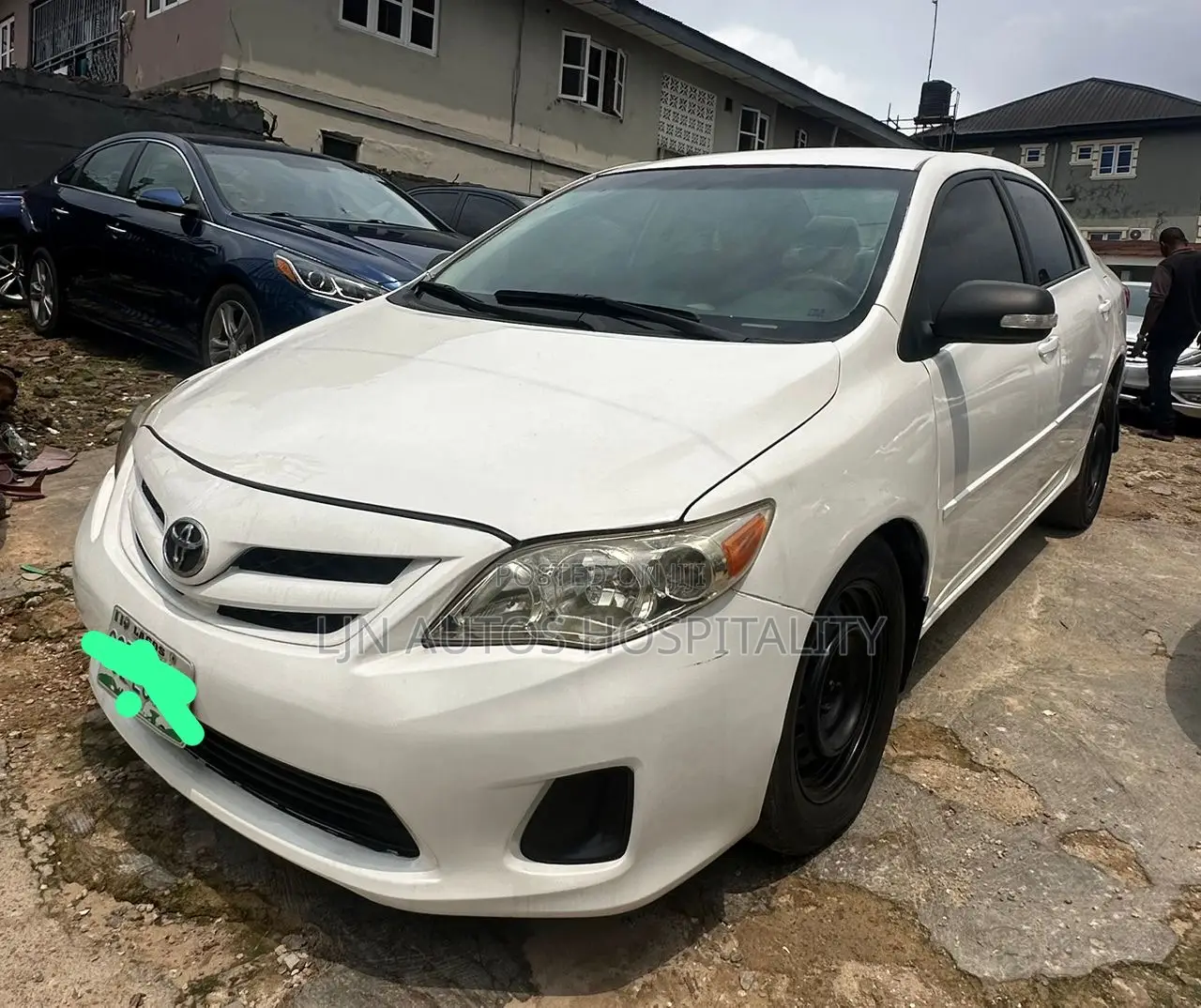 Toyota Corolla LE 4dr Sedan (1.8L 4cyl 4A) 2012 White
