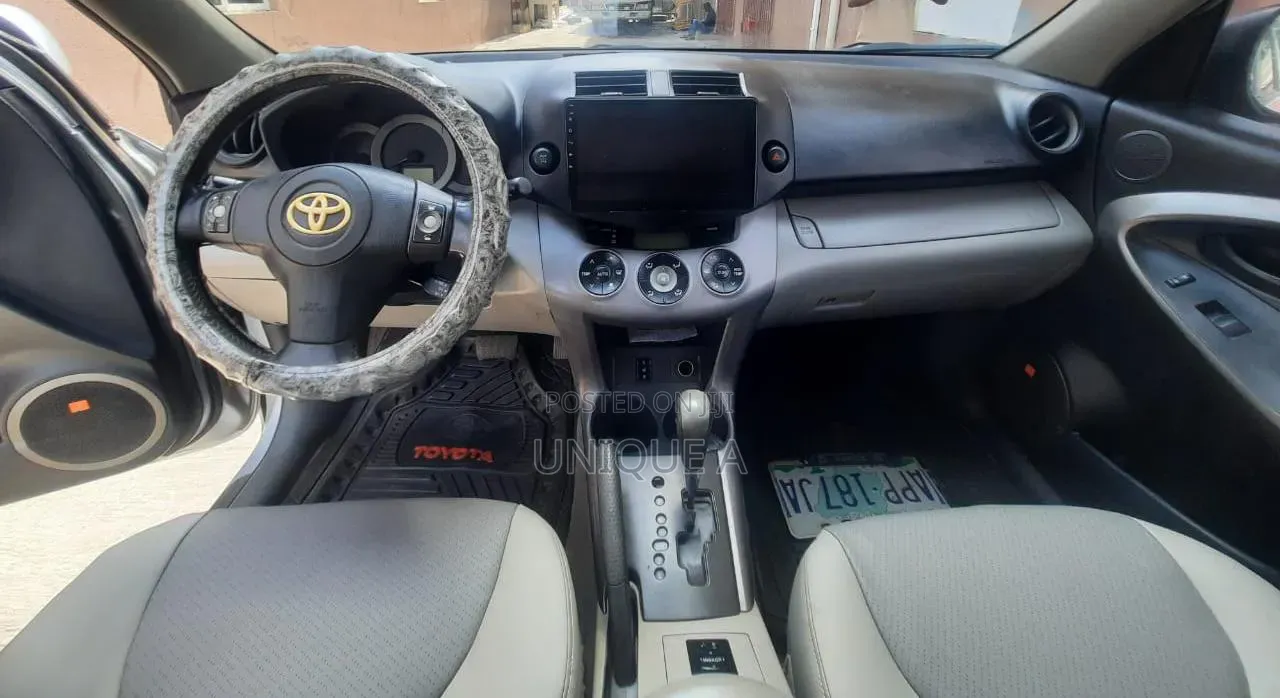 Toyota RAV4 2008 Silver