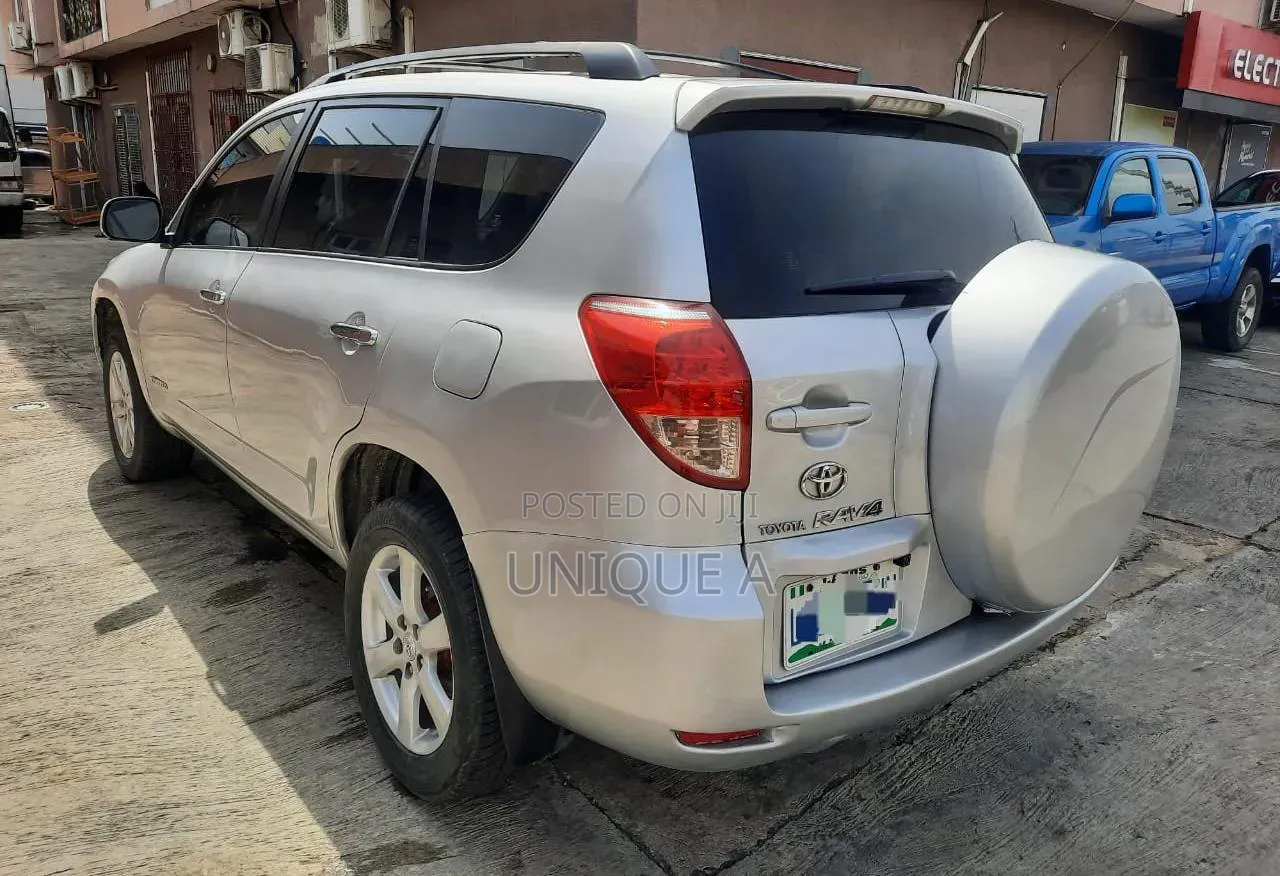 Toyota RAV4 2008 Silver