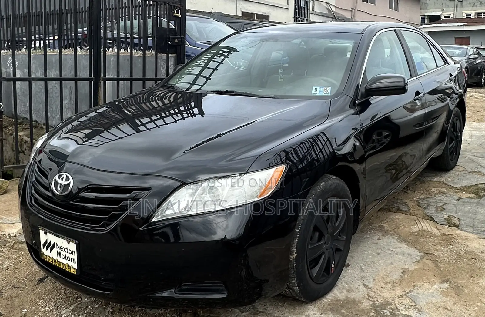 Toyota Camry 2.4 LE 2008 Black