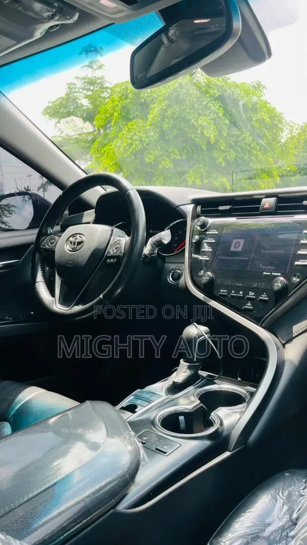 Toyota Camry 2020 Blue
