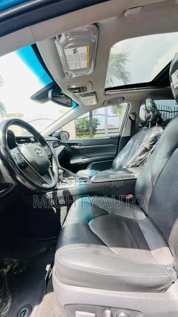 Toyota Camry 2020 Blue