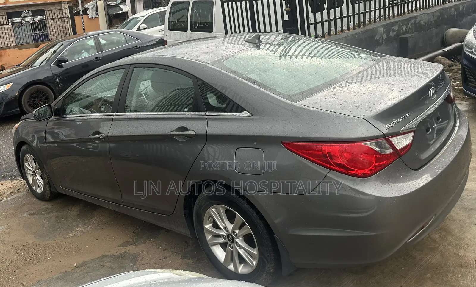 Hyundai Sonata GLS Sedan FWD (2.4L 4cyl 5A) 2010 Gray