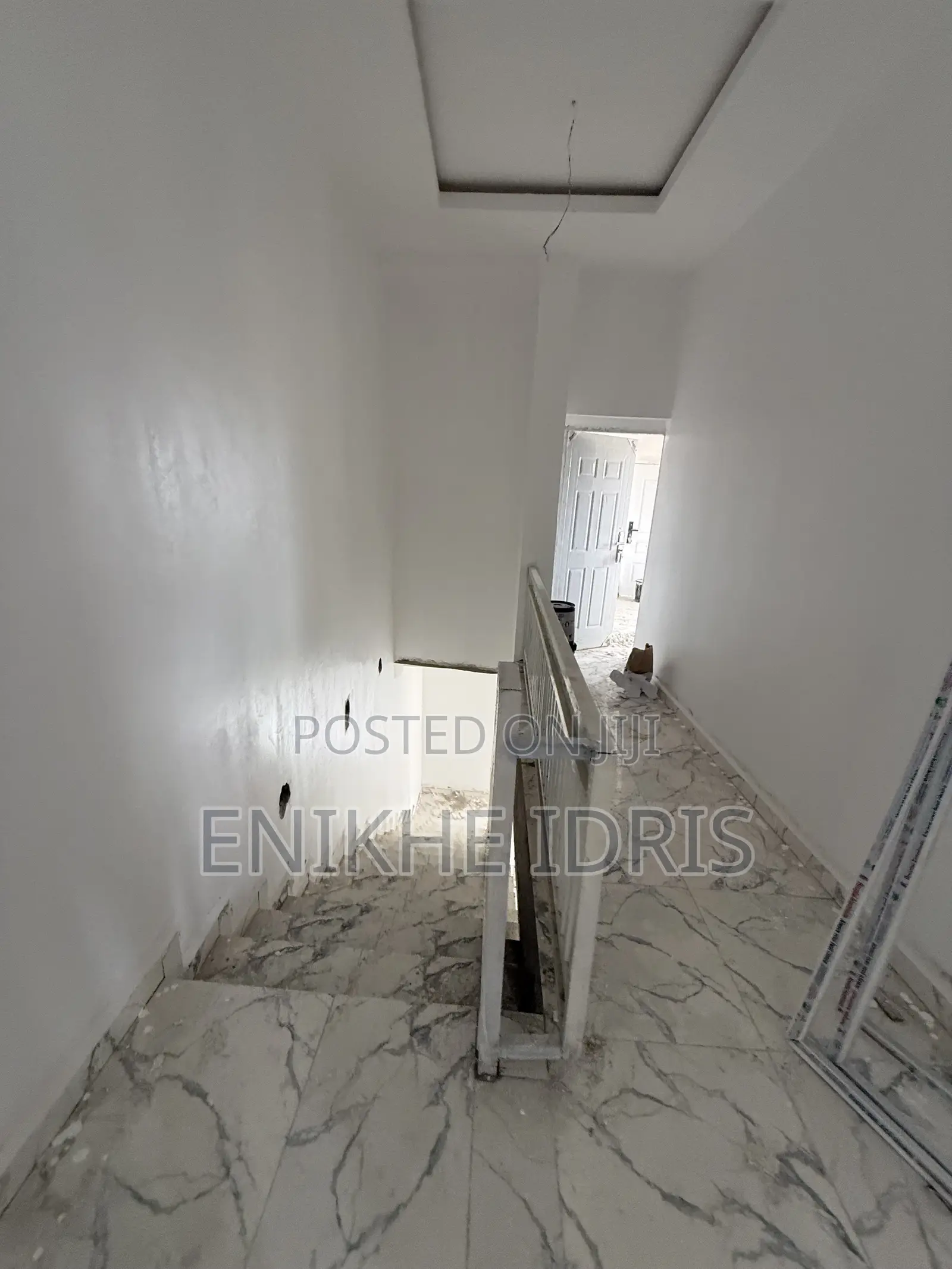 3bdrm Apartment in Ectors, Lugbe District for rent