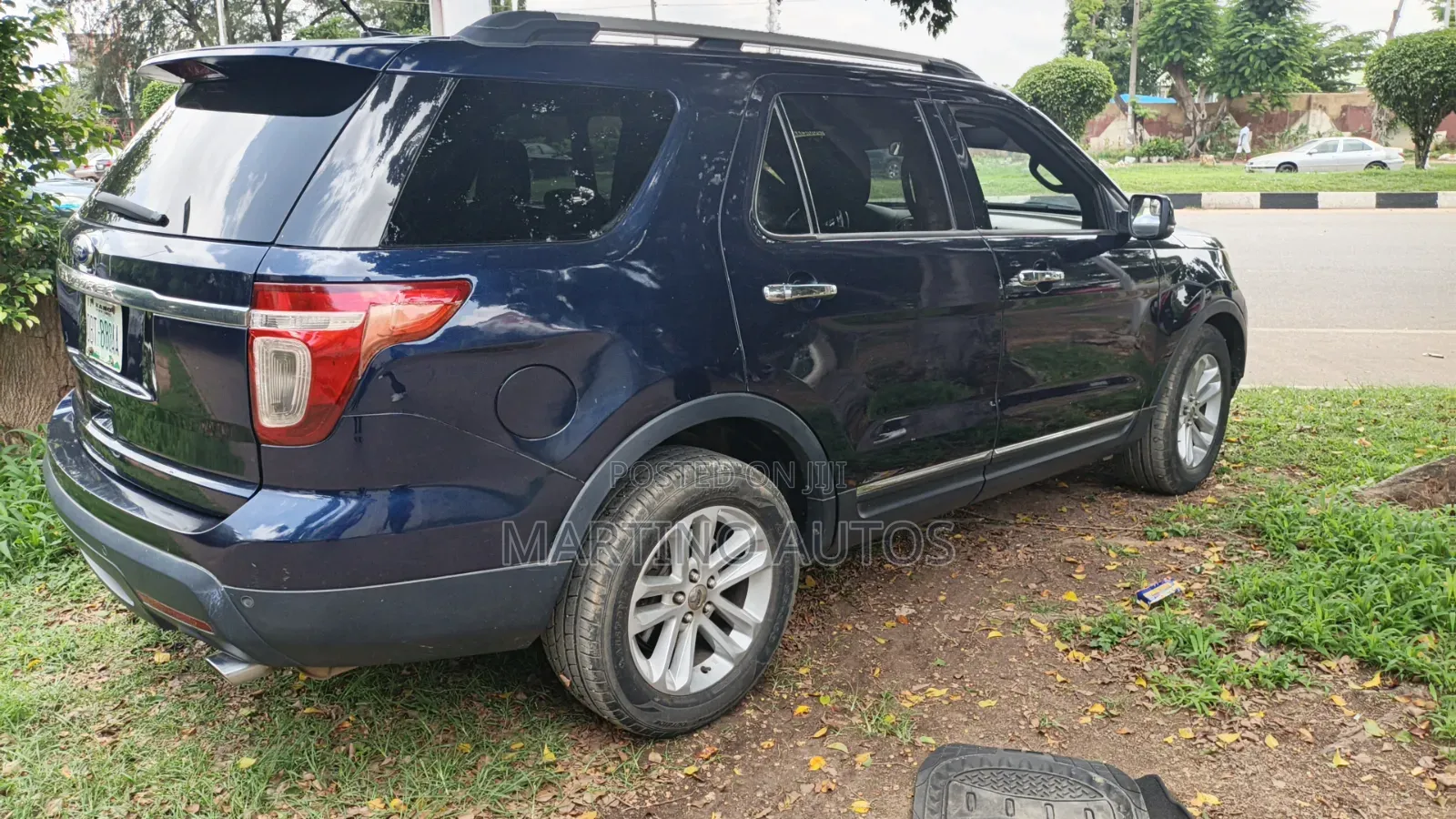 Ford Explorer 2011 Blue