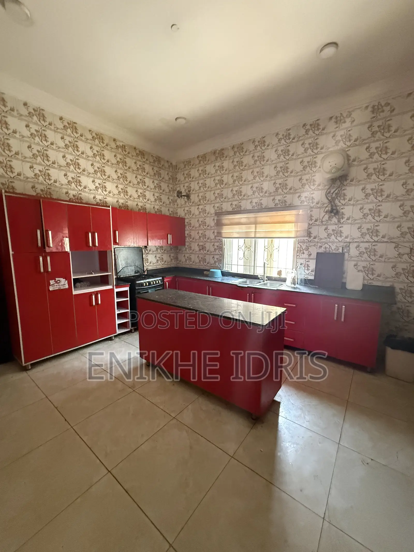 5bdrm Duplex in Basic Estate, Lokogoma for sale
