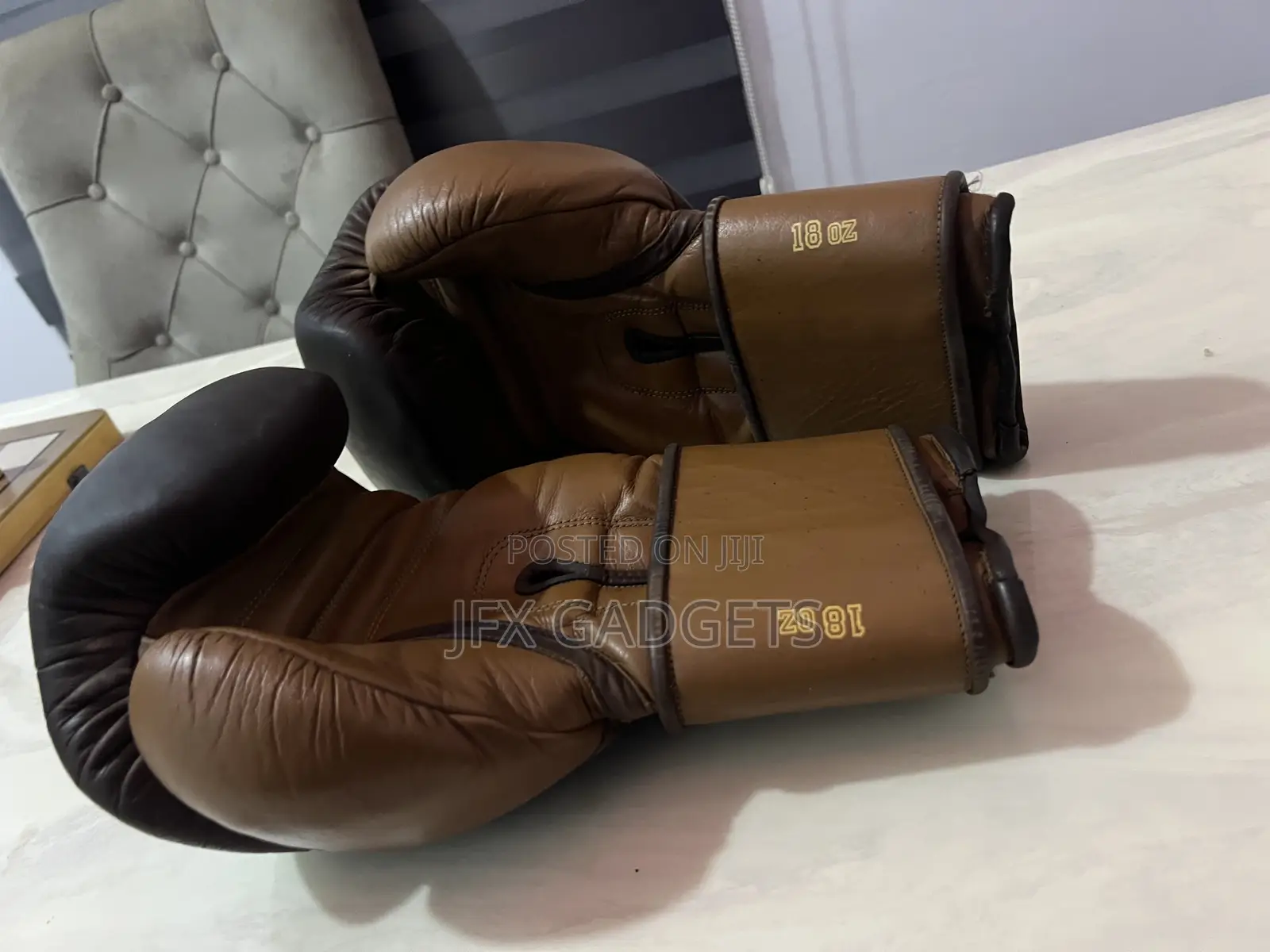 Pure Original Leather Boxing Gloves (18 Ounce)