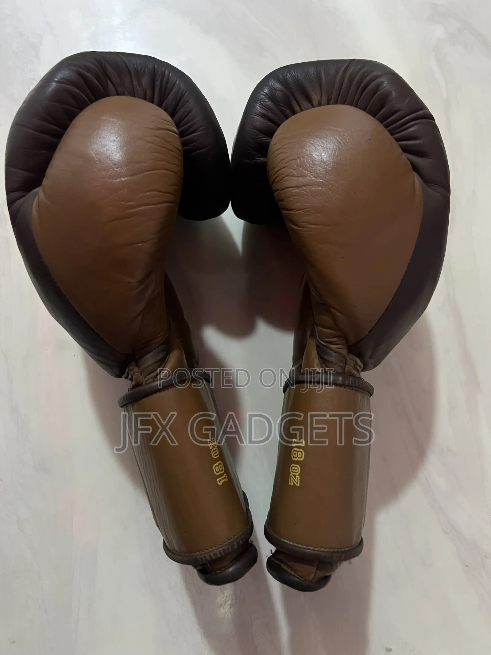 Pure Original Leather Boxing Gloves (18 Ounce)