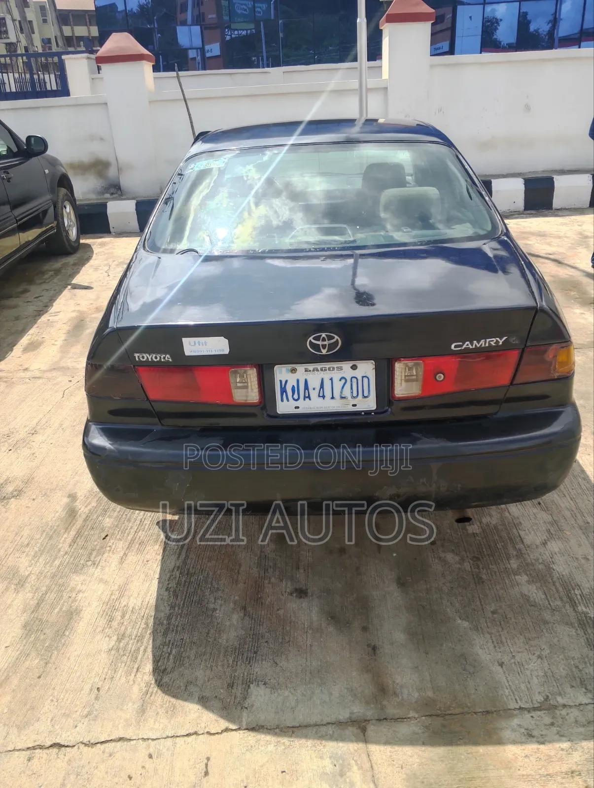 Toyota Camry LE 4dr Sedan (2.2L 4cyl 4A) 2001 Black