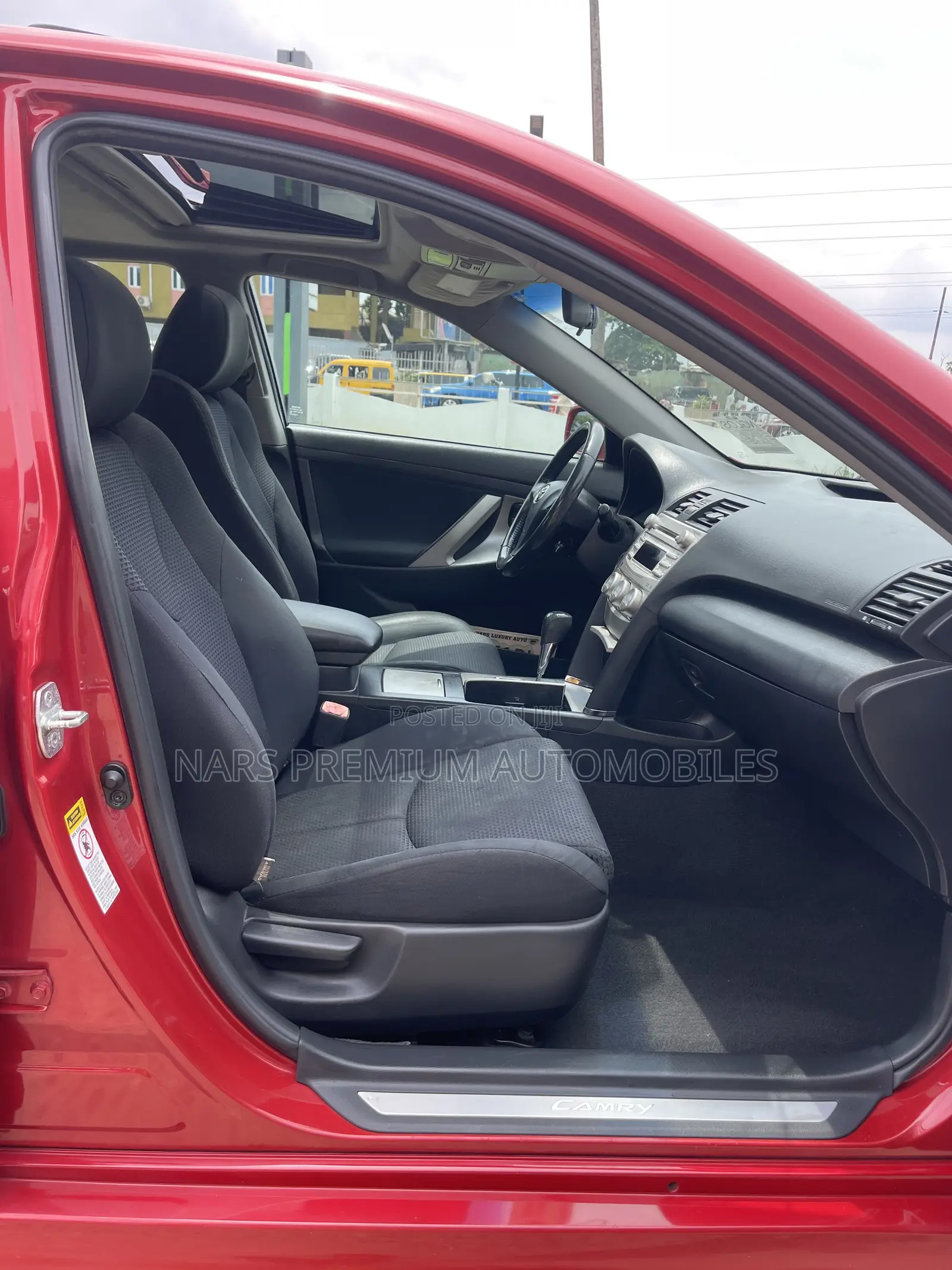Toyota Camry SE 4dr Sedan (2.5L 4cyl 6A) 2011 Red