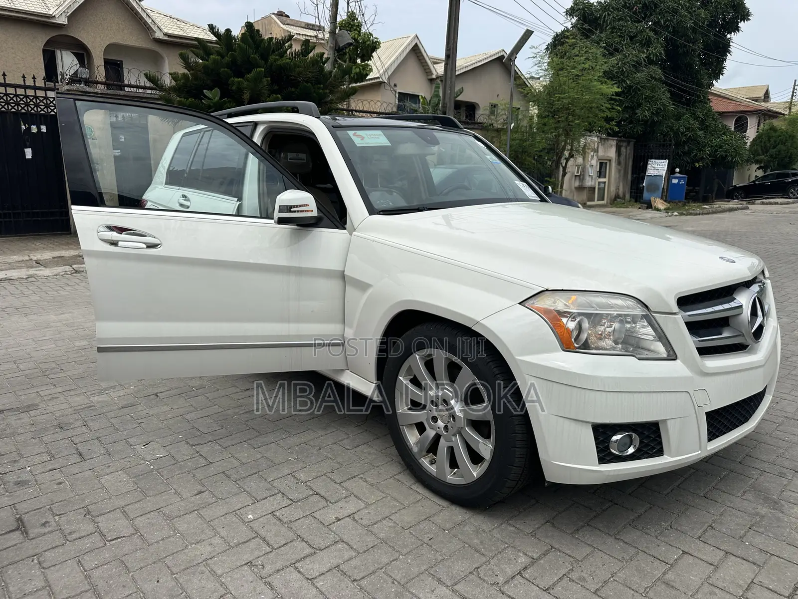 Mercedes-Benz GLK-Class 350 4MATIC 2011 White