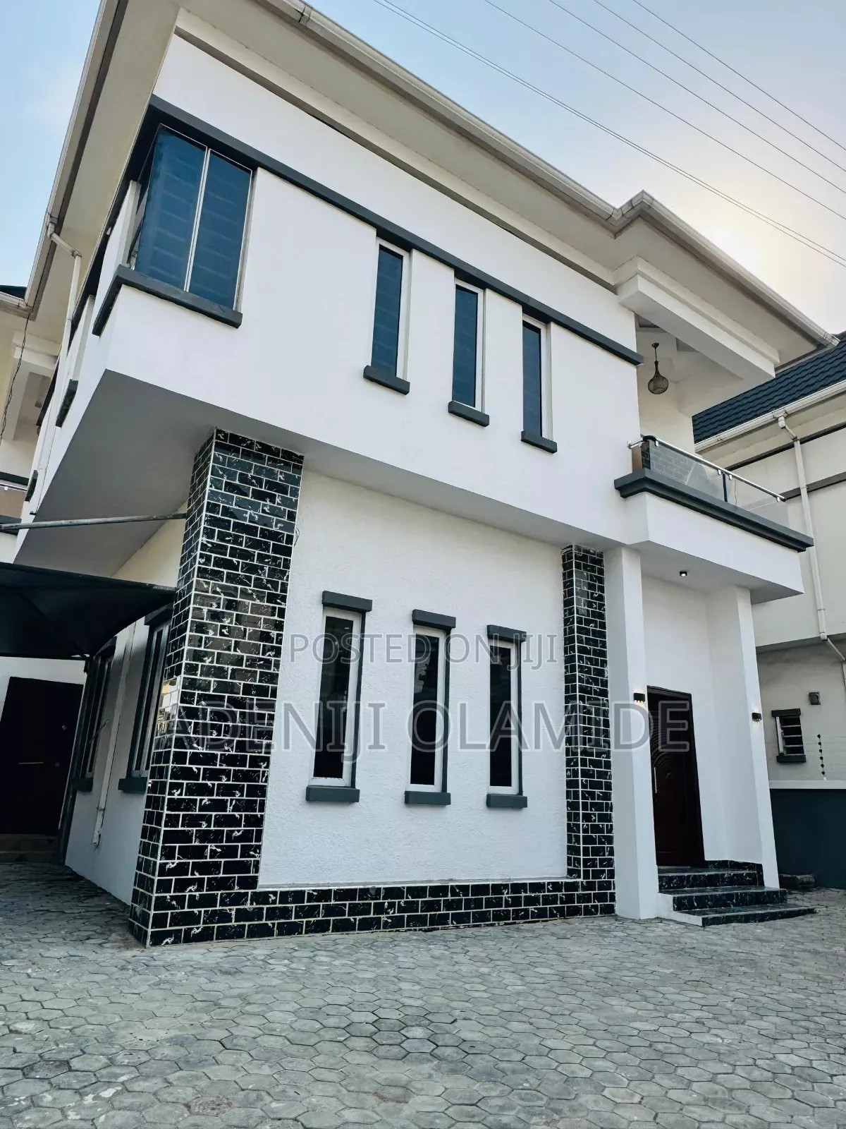 Furnished 4bdrm Duplex in Thomas Estate for sale