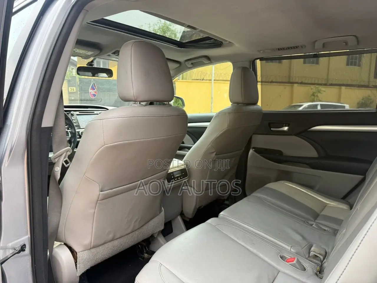 Toyota Highlander XLE 4dr SUV (3.5L 6cyl 6A) 2014