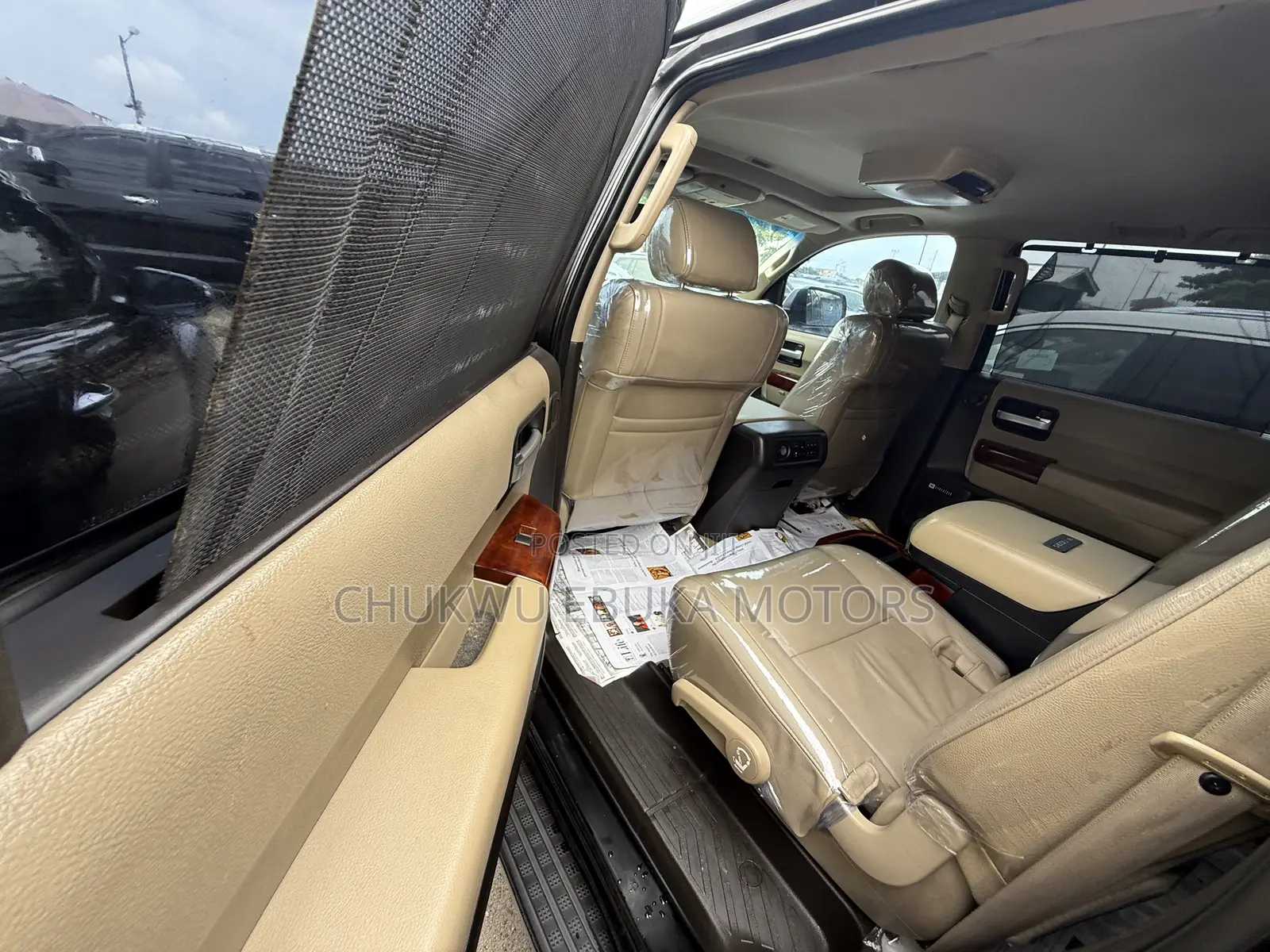 Toyota Sequoia Limited 4dr SUV 4WD (5.7L 8cyl 6A) 2012 Black