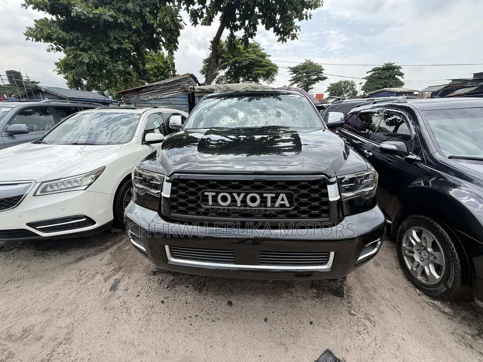Toyota Sequoia Limited 4dr SUV 4WD (5.7L 8cyl 6A) 2012 Black