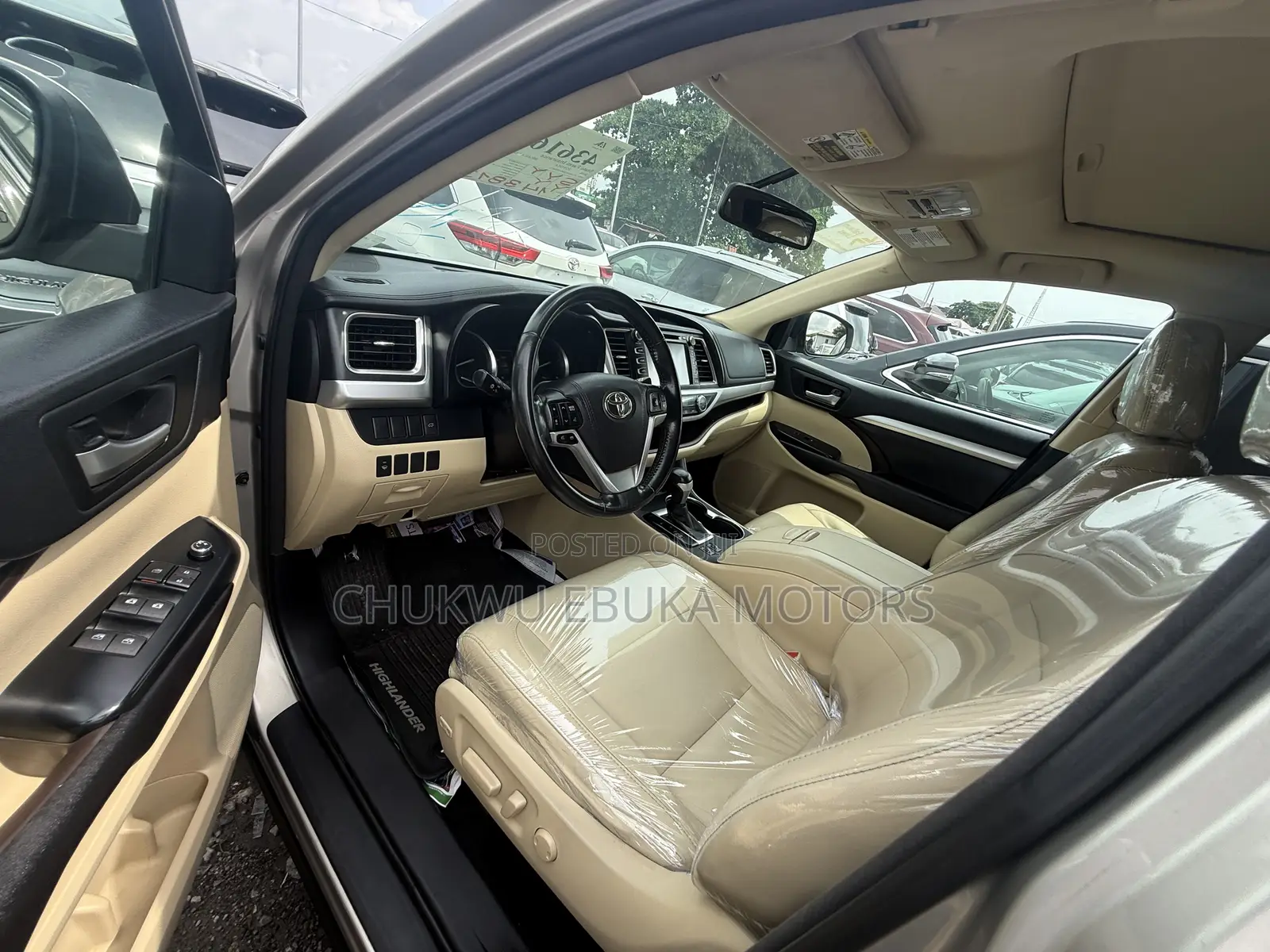 Toyota Highlander XLE 4dr SUV (3.5L 6cyl 6A) 2015 Gold