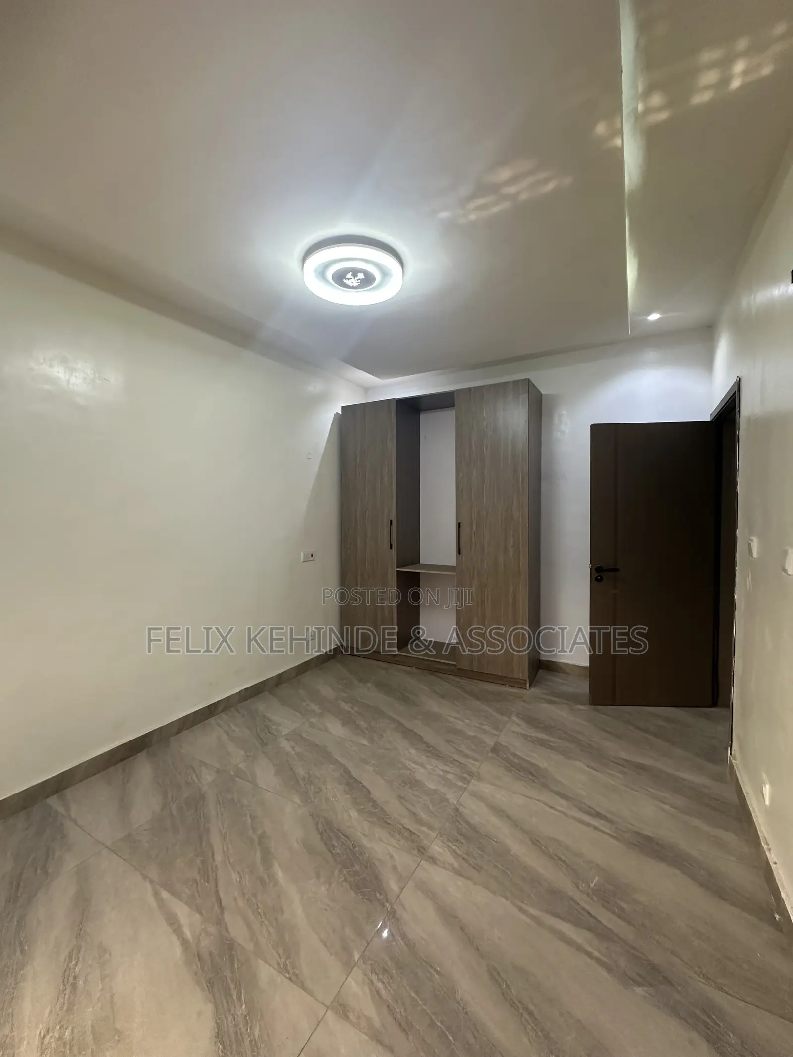 4bdrm Townhouse/Terrace in Alalubosa Estate for sale
