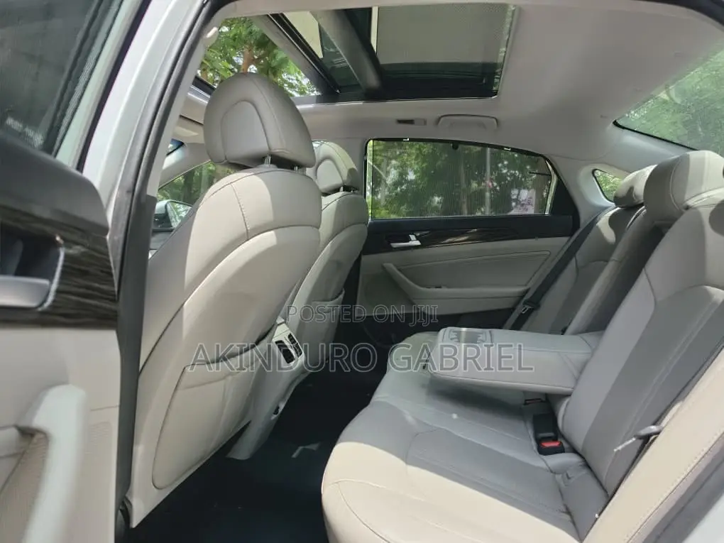 Hyundai Sonata Limited w/Brown Leather 4dr Sedan (2.4L 4cyl 6A) 2015