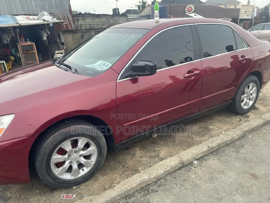Honda Accord 2005 Red