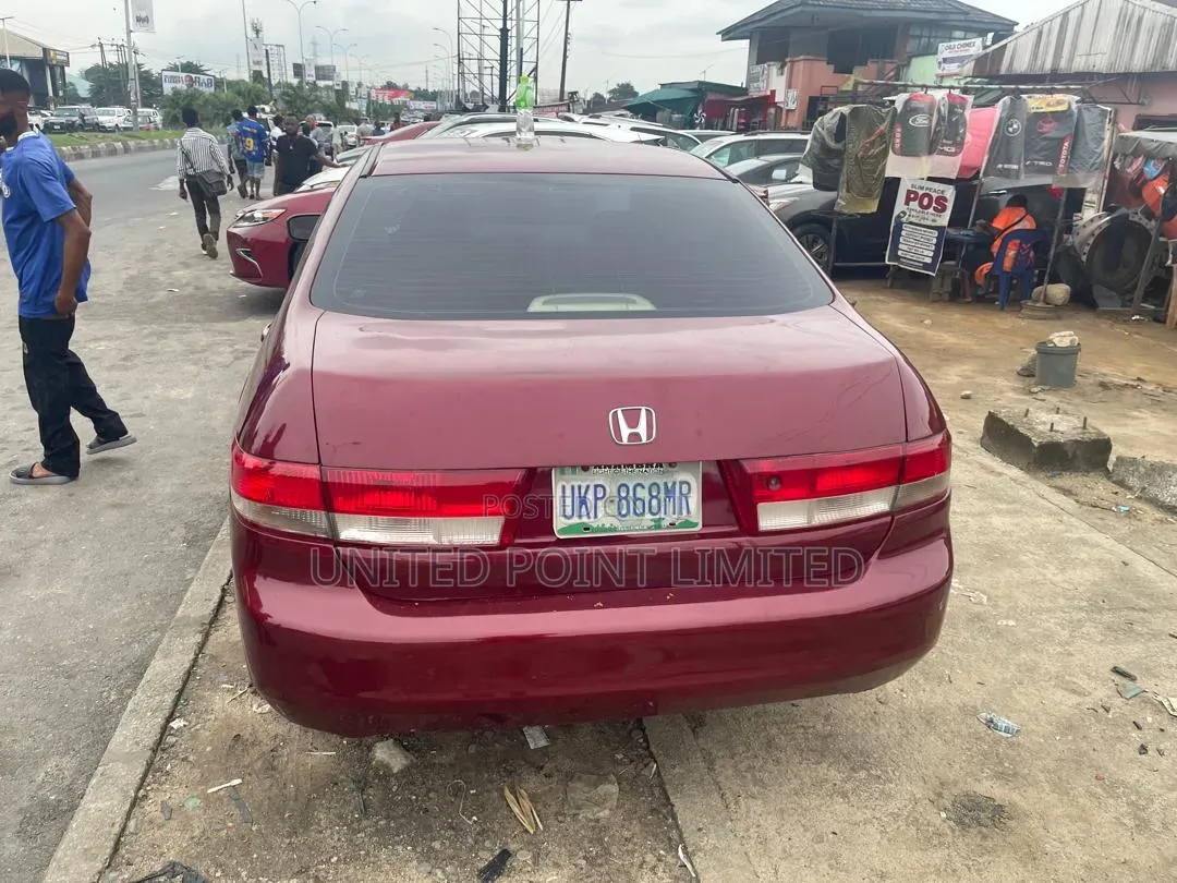 Honda Accord 2005 Red