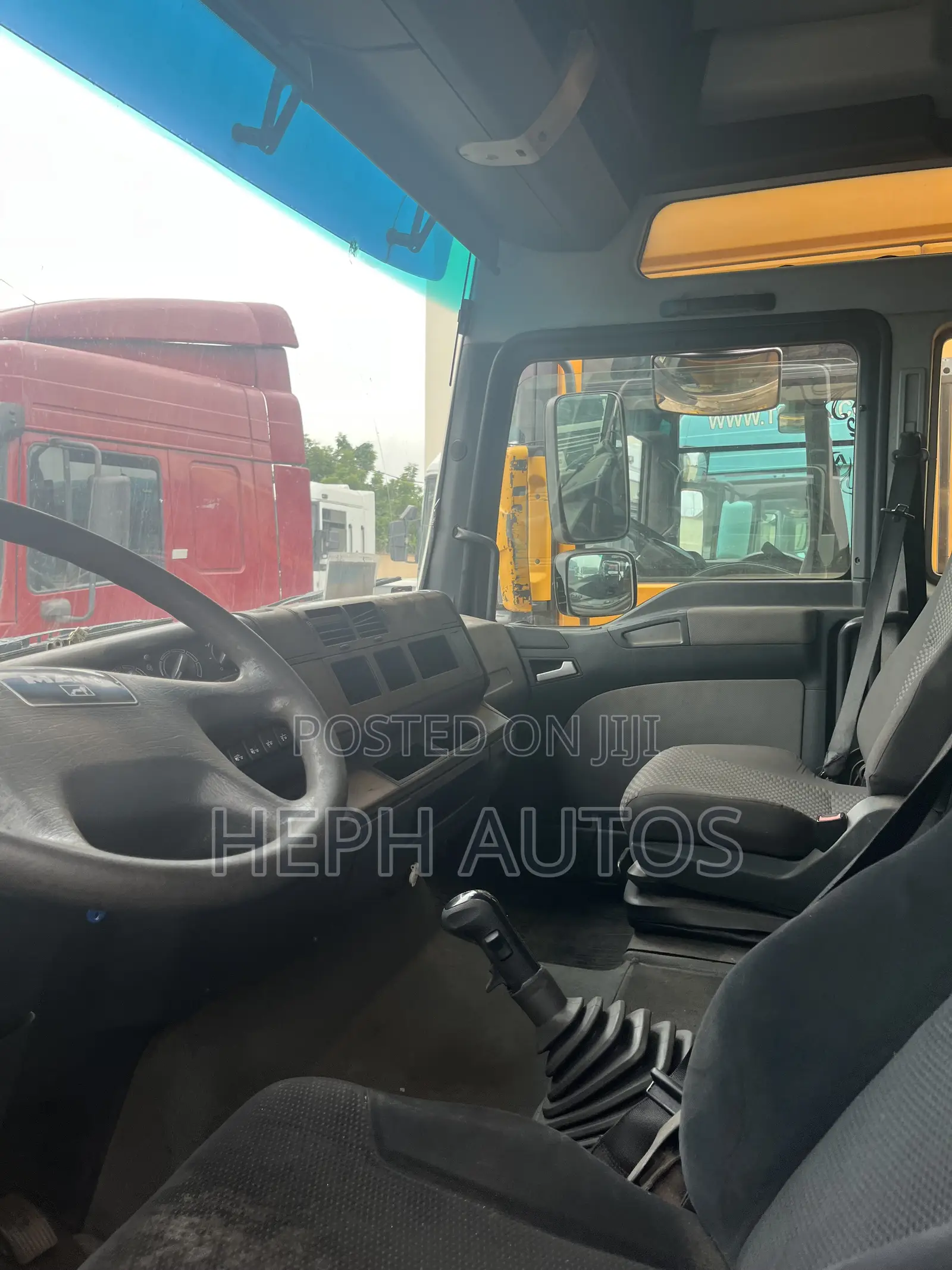 Man Trailer Head