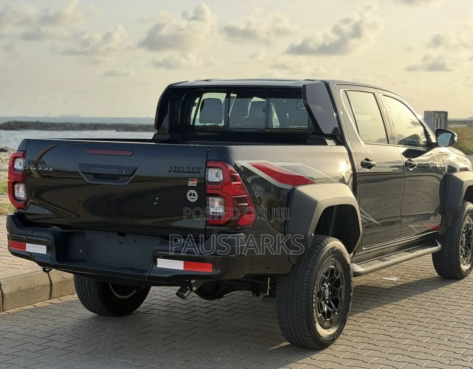 New Toyota Hilux 2025 Black