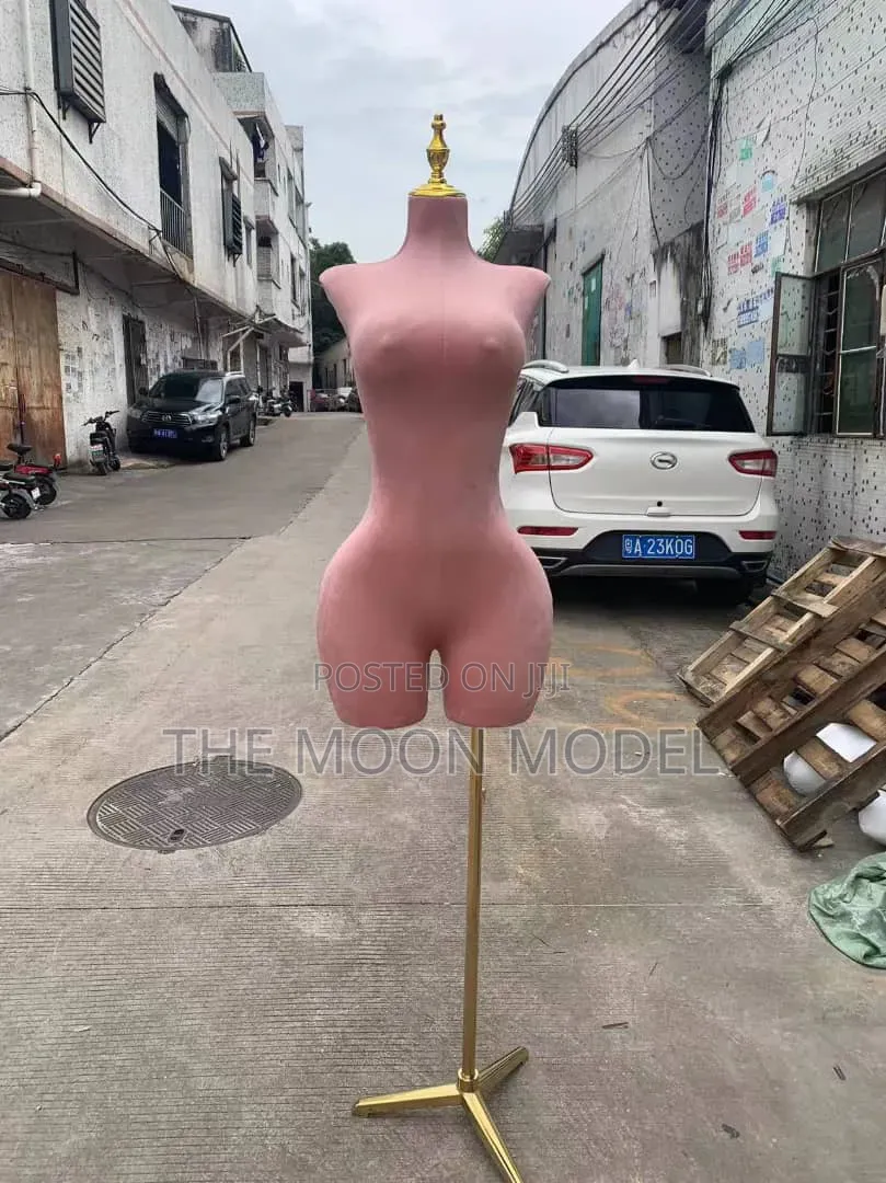 BBL Female Mannequin
