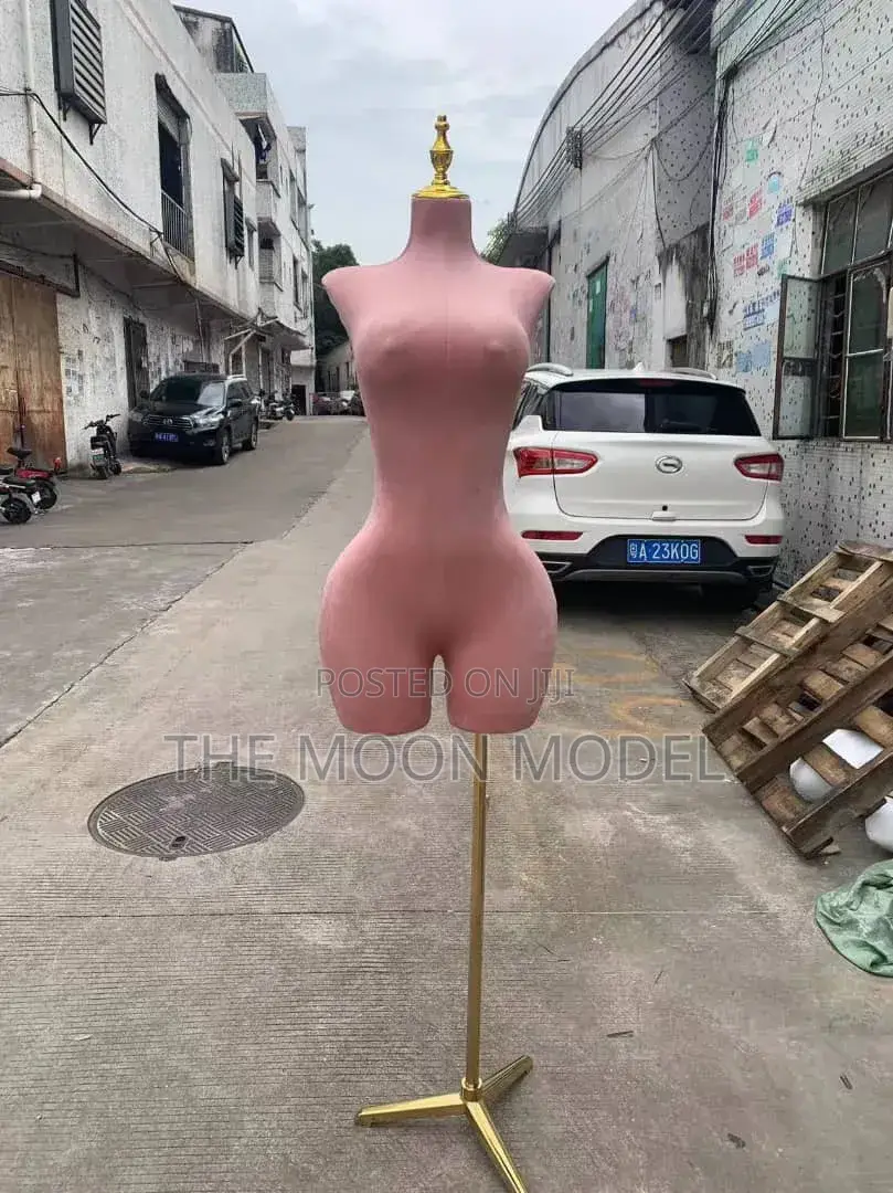BBL Female Mannequin