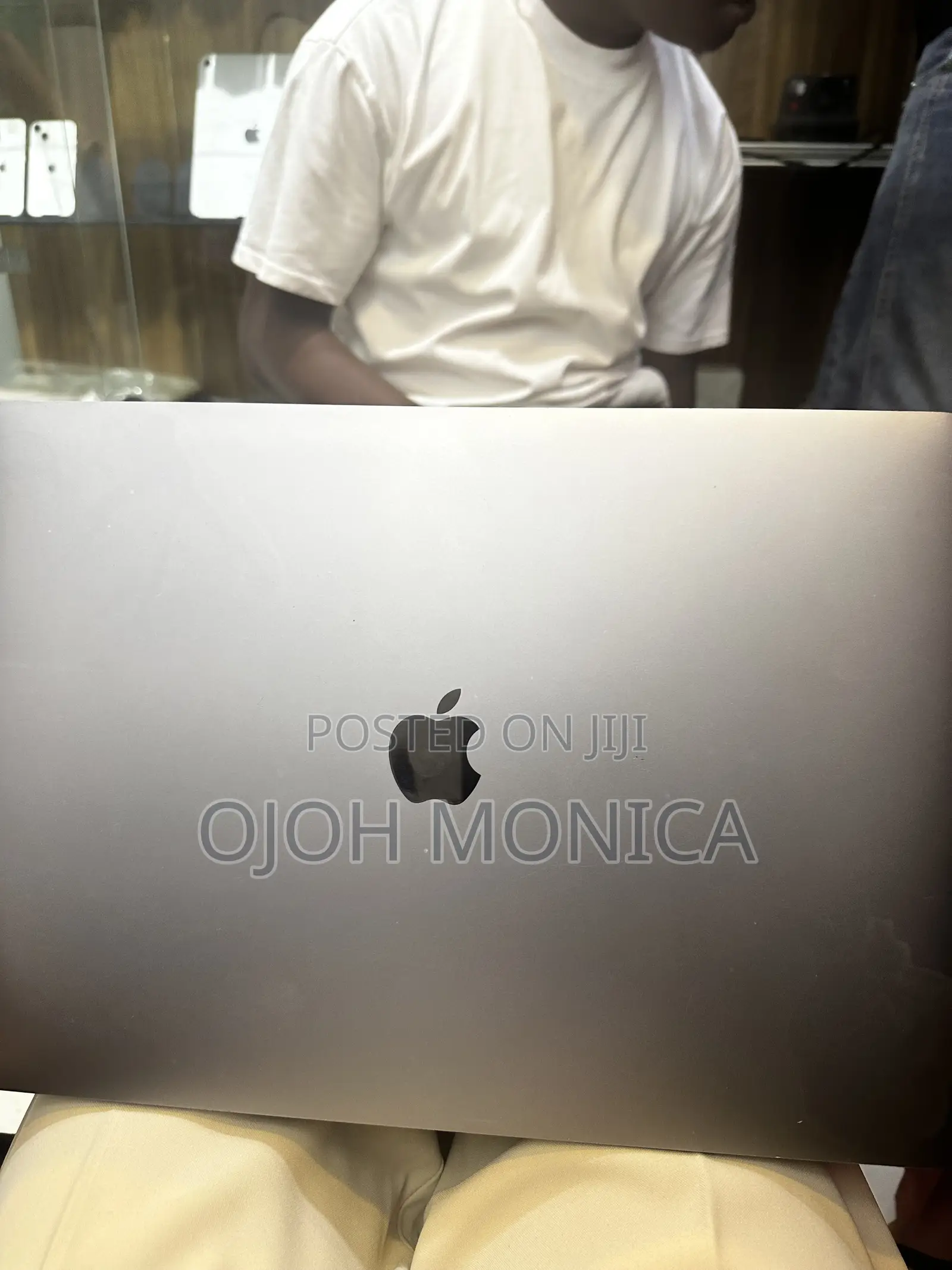 Laptop Apple MacBook Pro 2017 16GB Intel Core i7 SSD 512GB