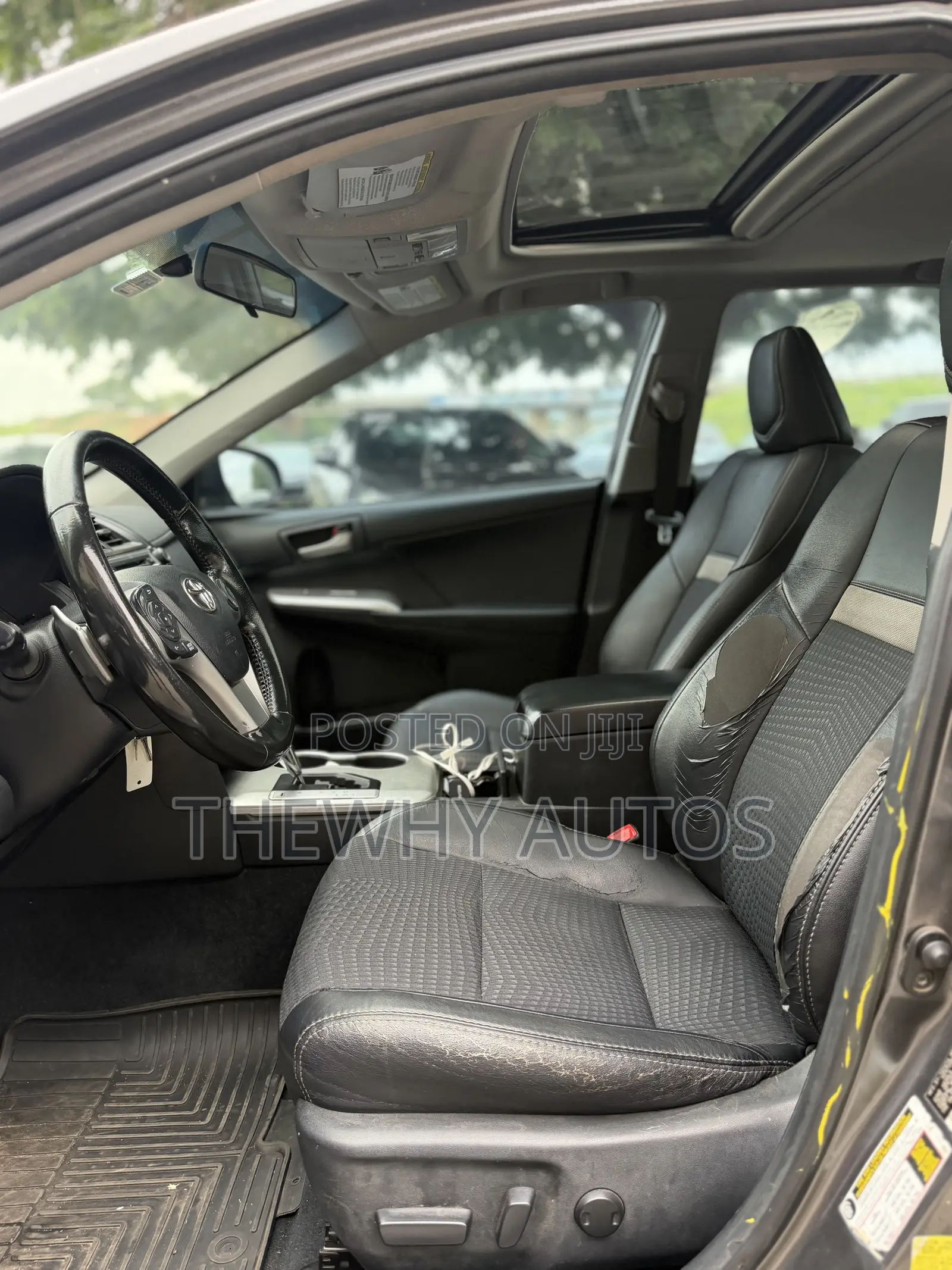 Toyota Camry SE 4dr Sedan (2.5L 4cyl 6A) 2012 Gray