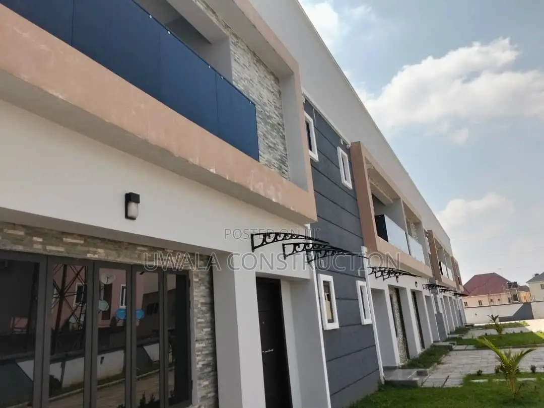 3bdrm Townhouse/Terrace in Dawaki for sale