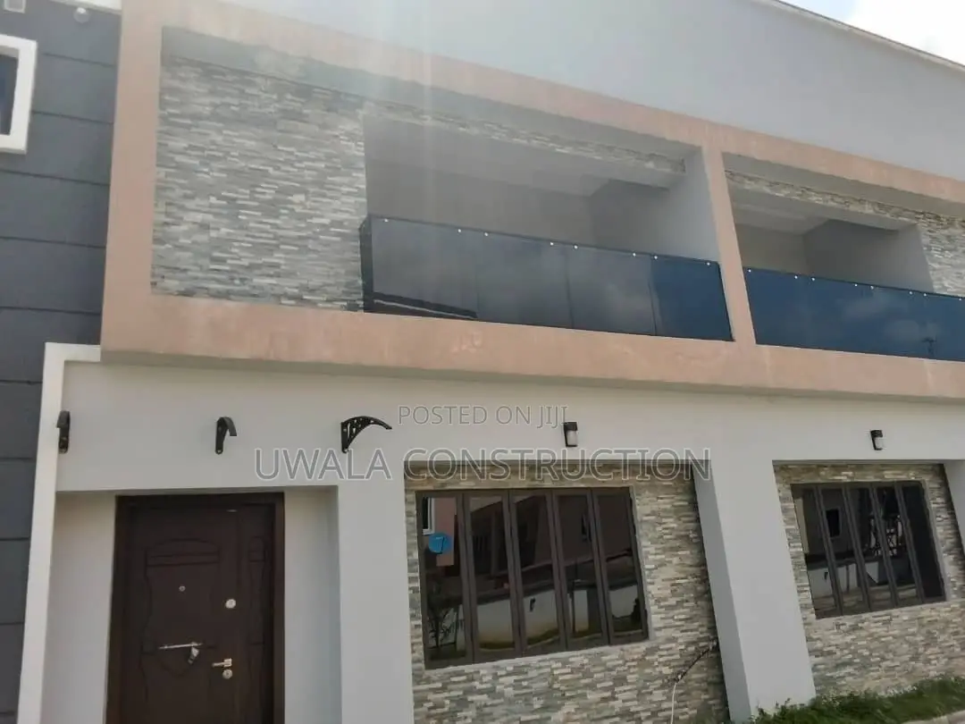 3bdrm Townhouse/Terrace in Dawaki for sale