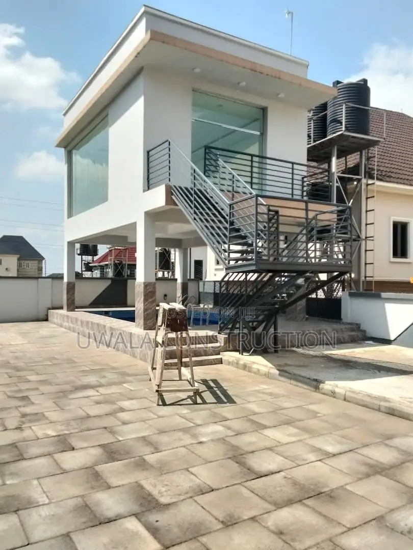 3bdrm Townhouse/Terrace in Dawaki for sale