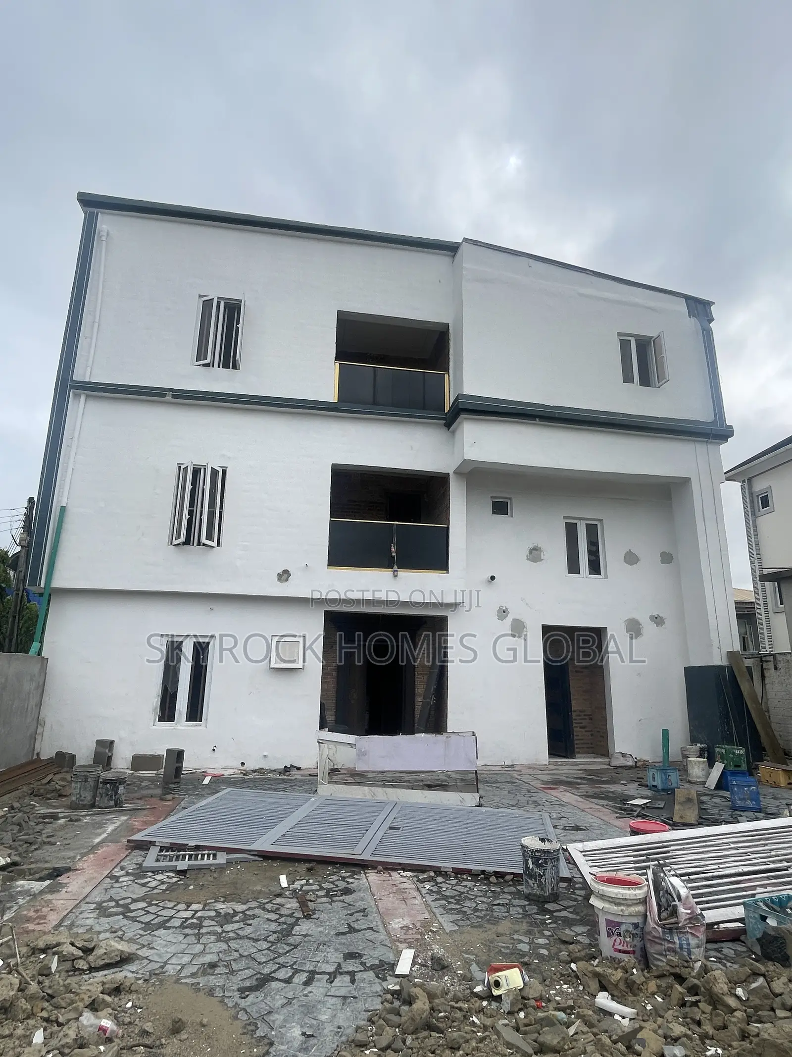 Mini Flat in Igbo-efon for sale