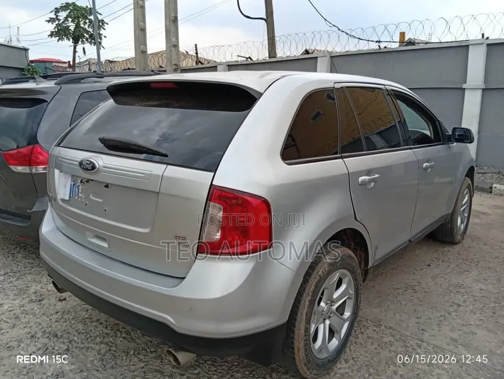 Ford Edge SE 4dr SUV AWD (3.5L 6cyl 6A) 2014 Silver