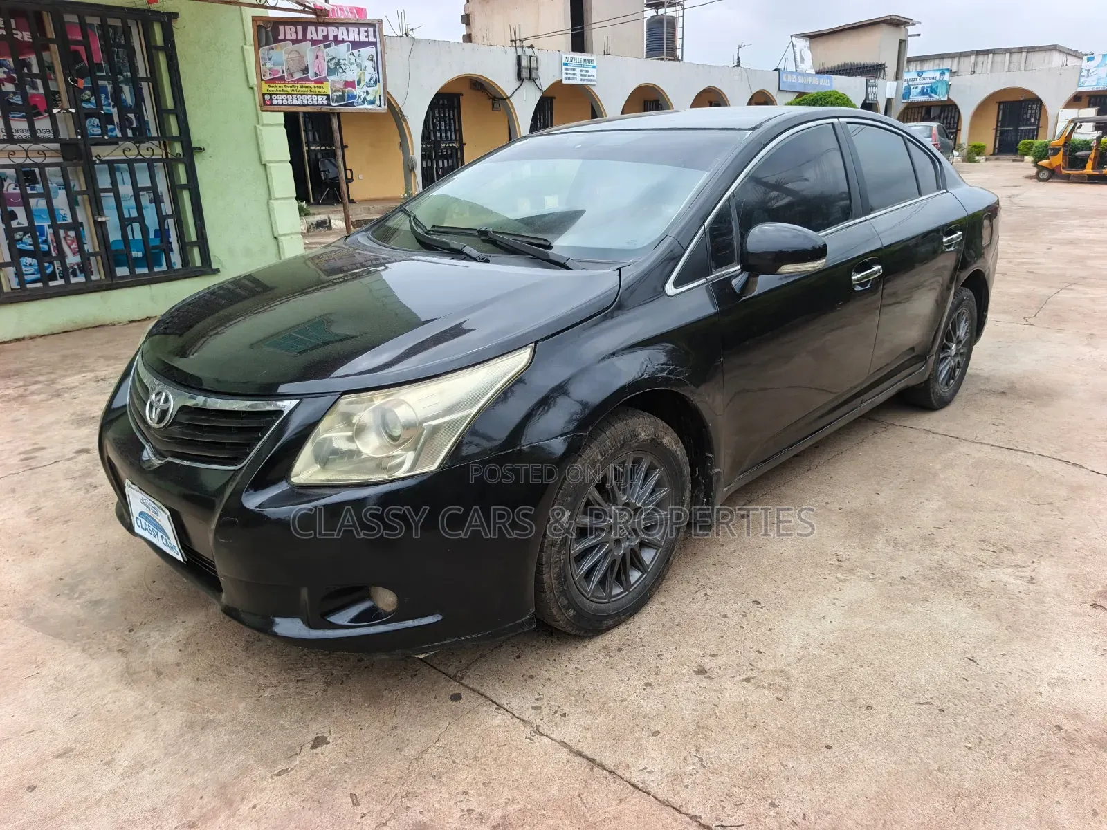 Toyota Avensis 2010 Black