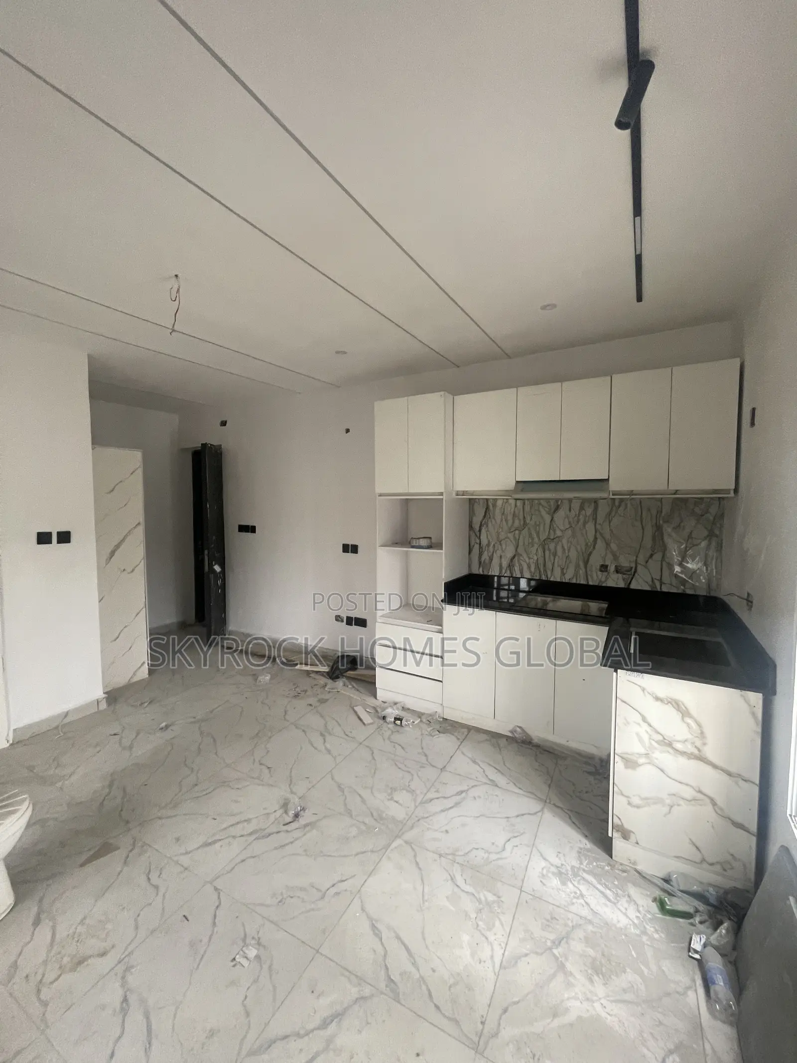 1bdrm Apartment in Igbo-efon for sale