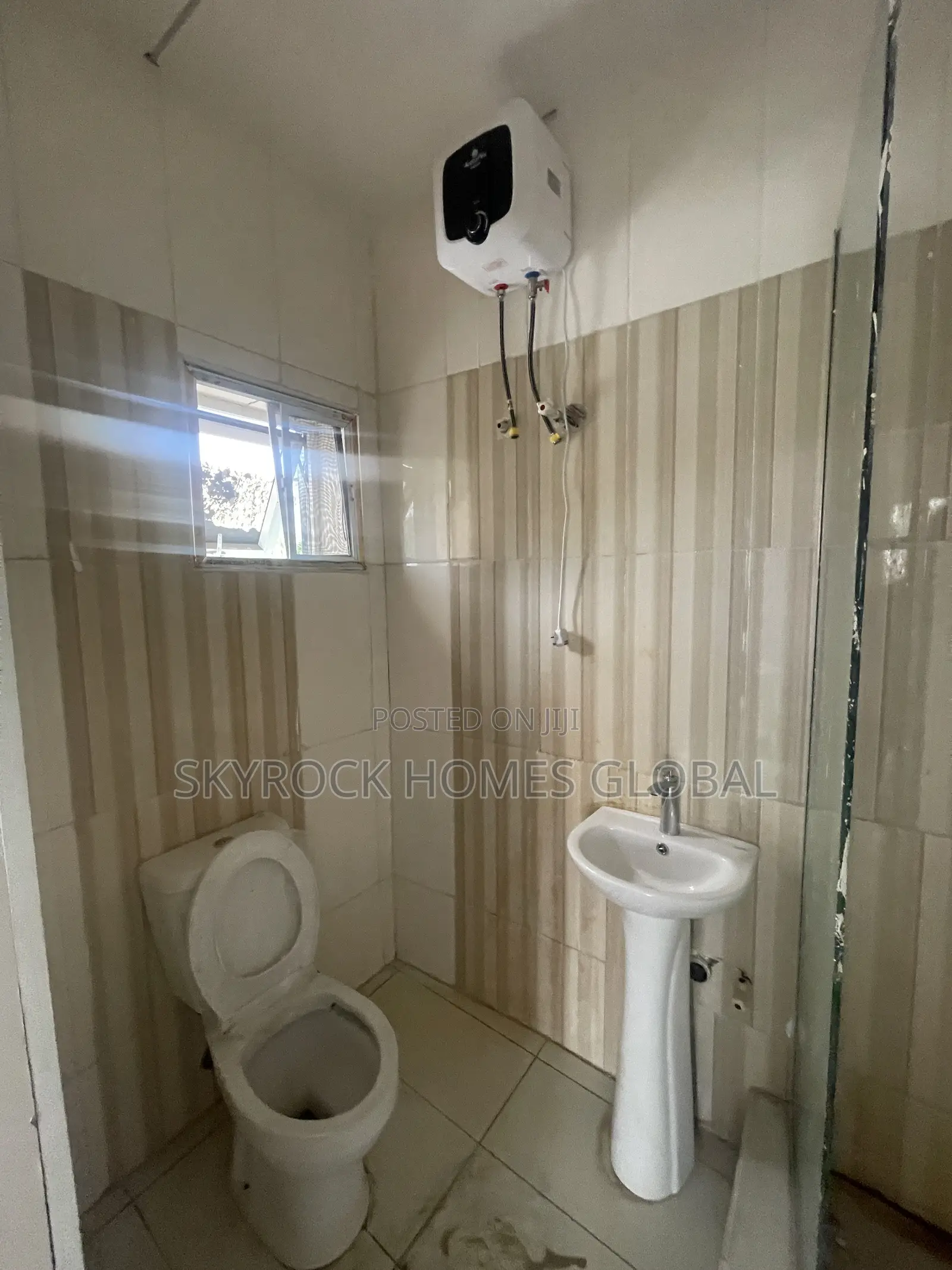 1bdrm Apartment in Igbo-efon for sale