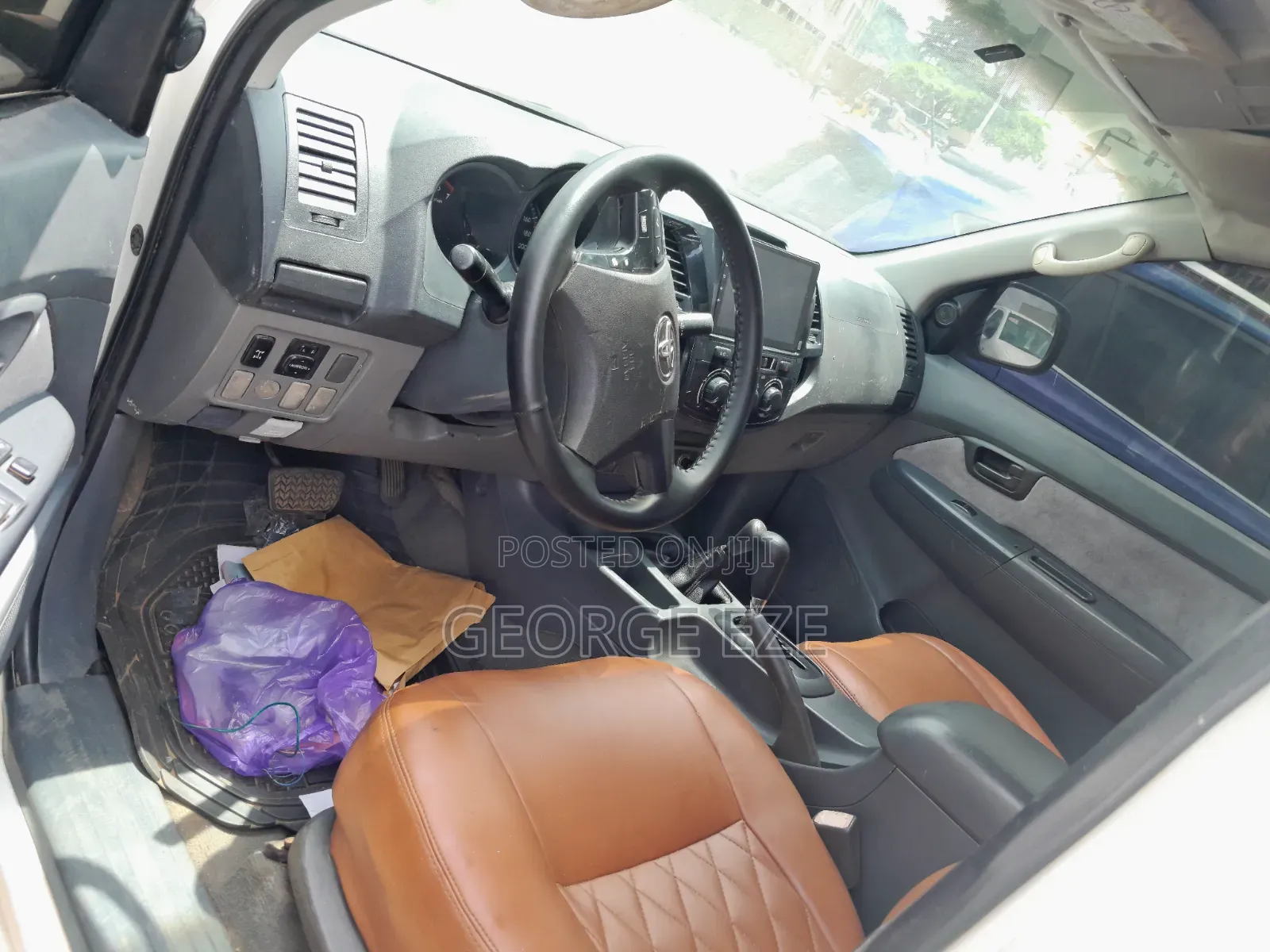 Toyota Hilux 2012 White