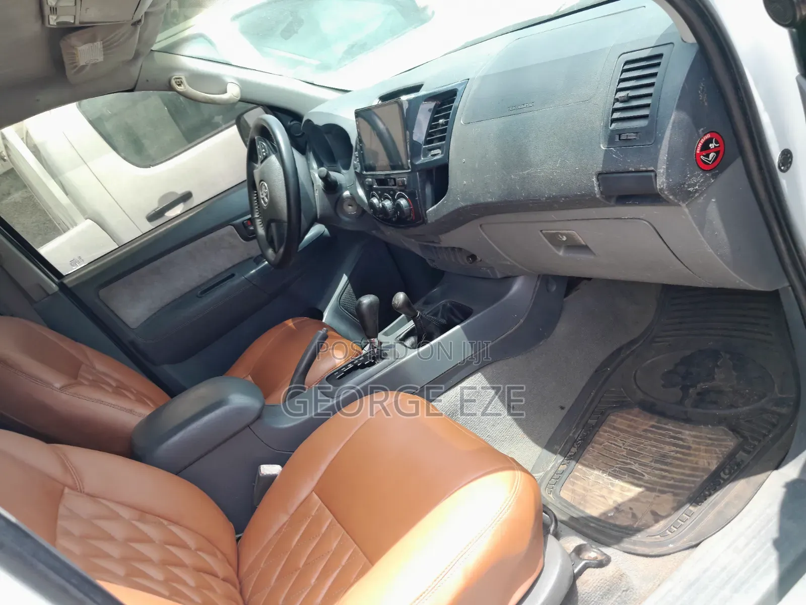 Toyota Hilux 2012 White