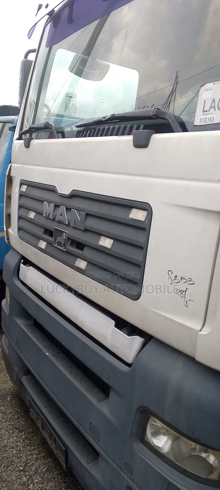 Man Tga 8 Tyres Container Body