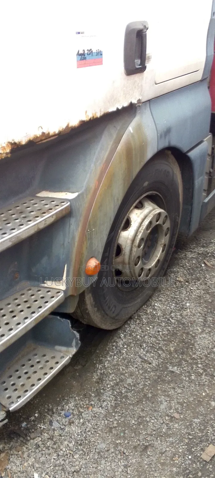 Man Tga 8 Tyres Container Body