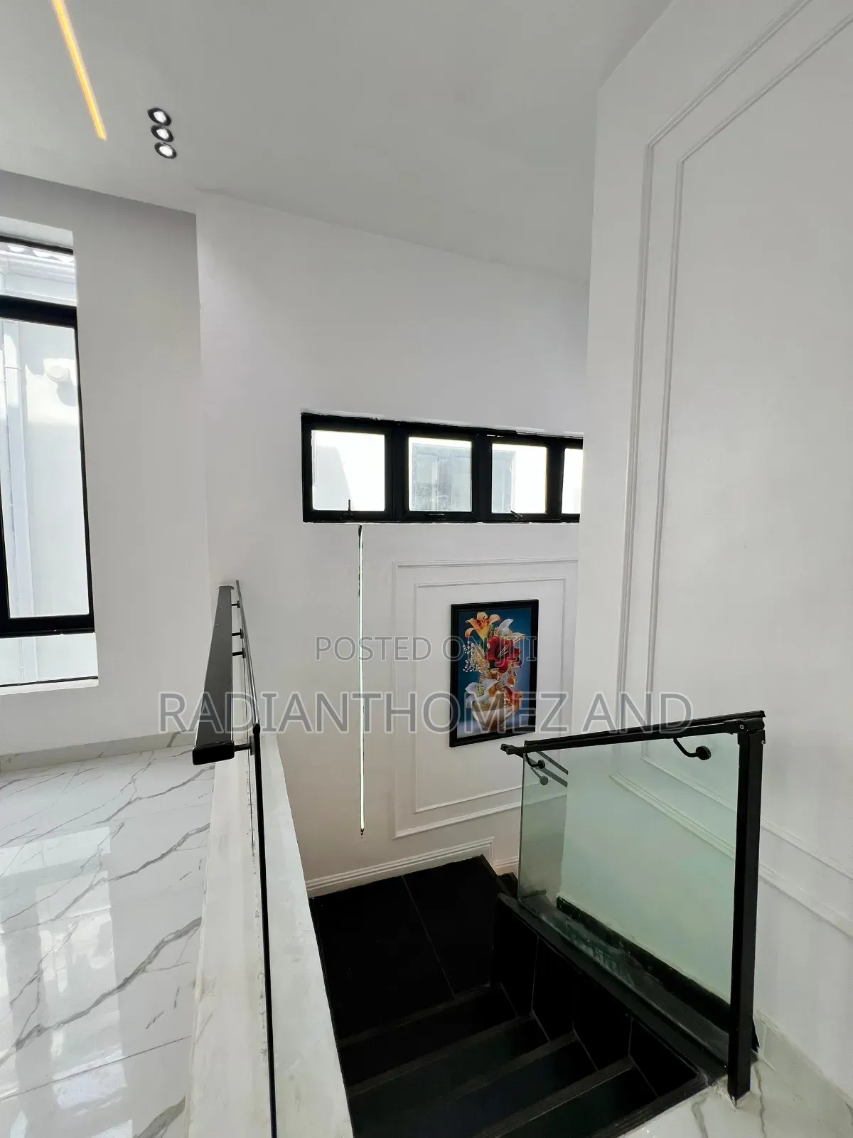 Furnished 4bdrm Mansion in Lekki for sale