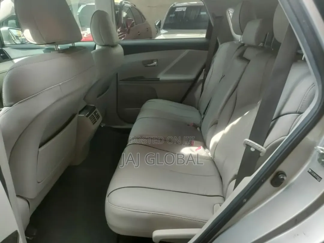 Toyota Venza 2014 Silver