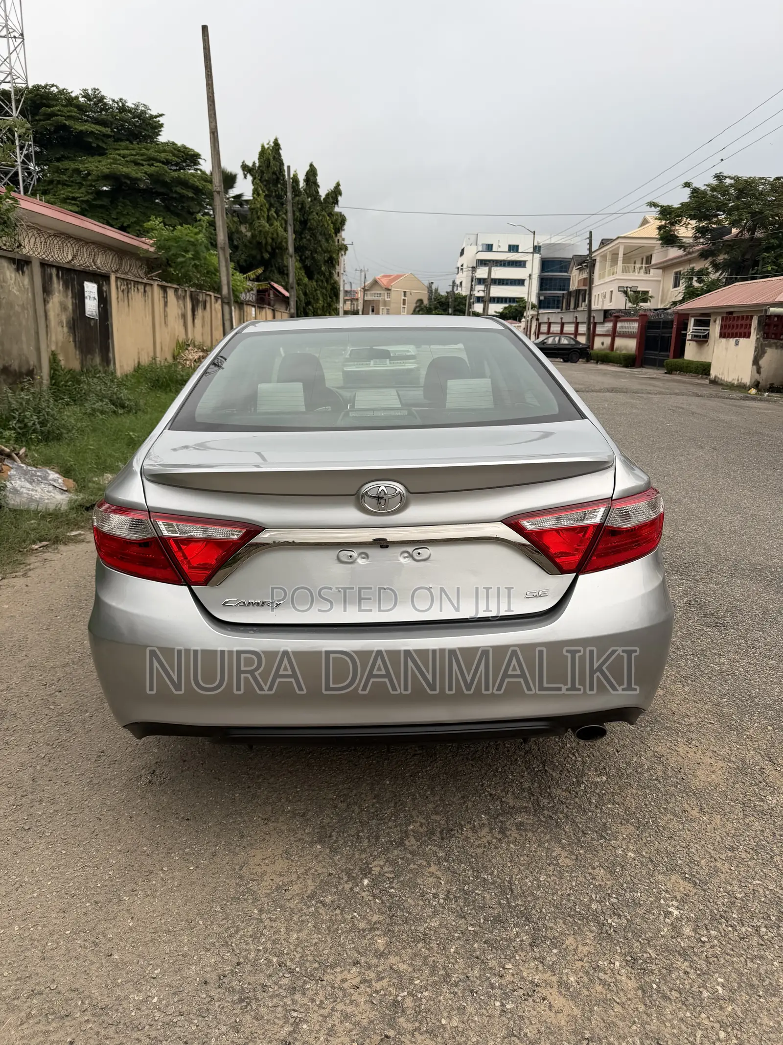 Toyota Camry SE 4dr Sedan (2.5L 4cyl 6A) 2017 Silver